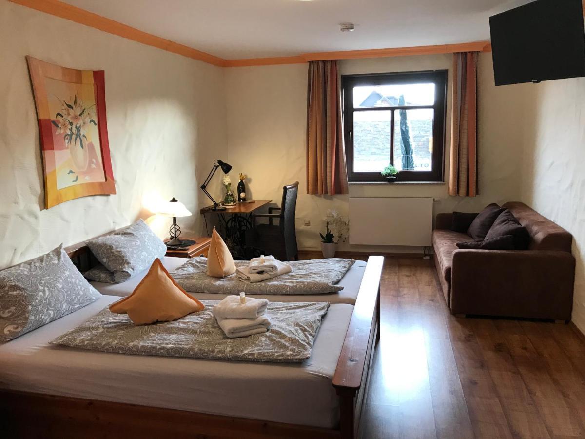 Landhotel Lindenhof Grevenbroich Esterno foto