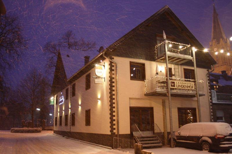 Landhotel Lindenhof Grevenbroich Esterno foto